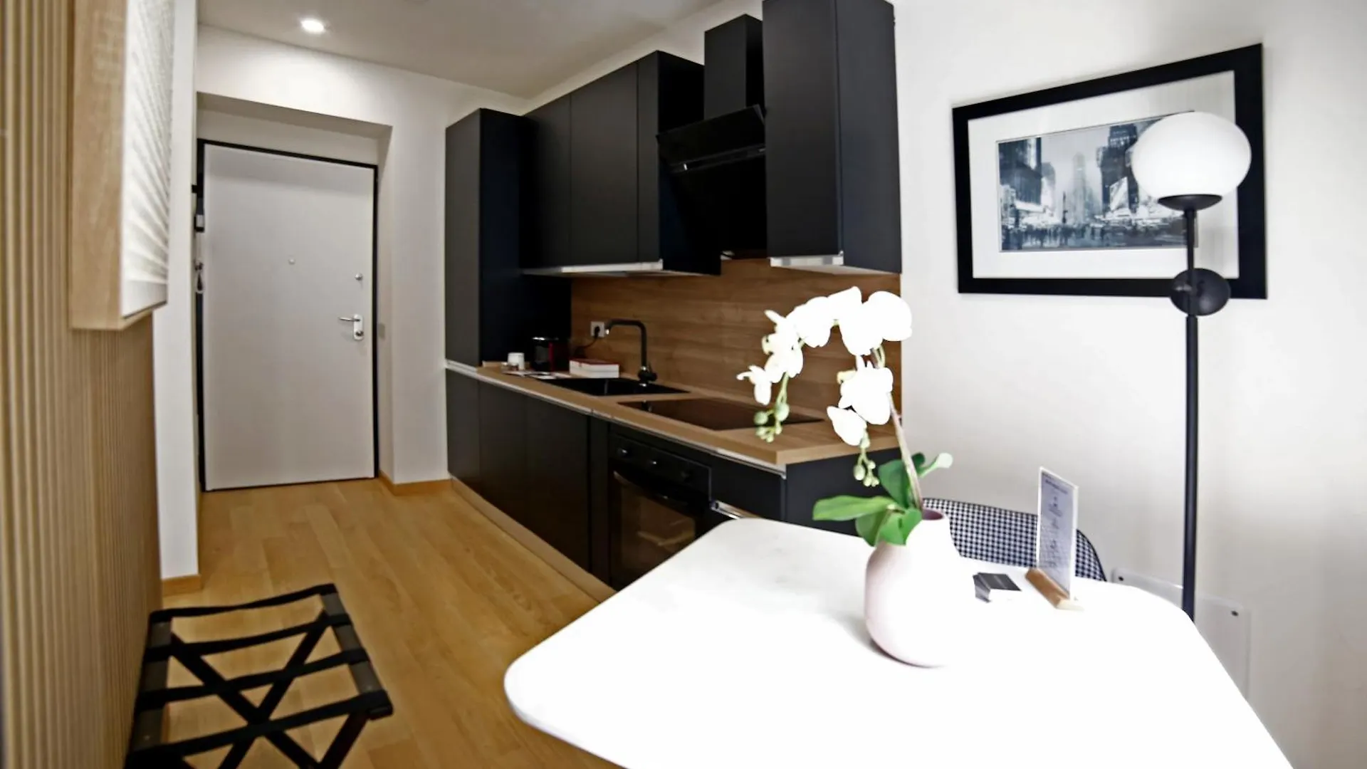 Repvblic Lux Apartment Milan 0*,