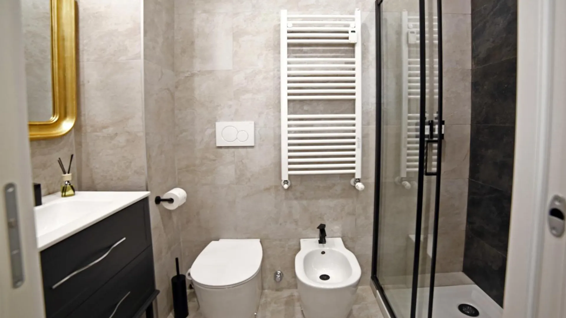 Repvblic Lux Apartment Milan Italy