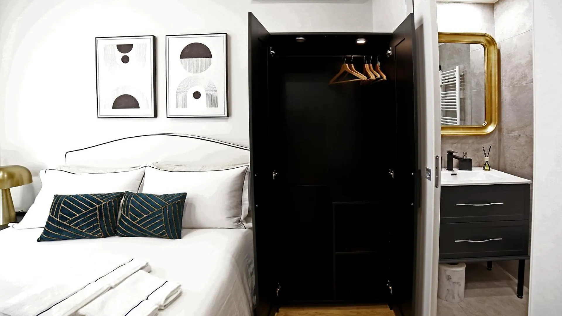 Repvblic Lux Daire Milano İtalya